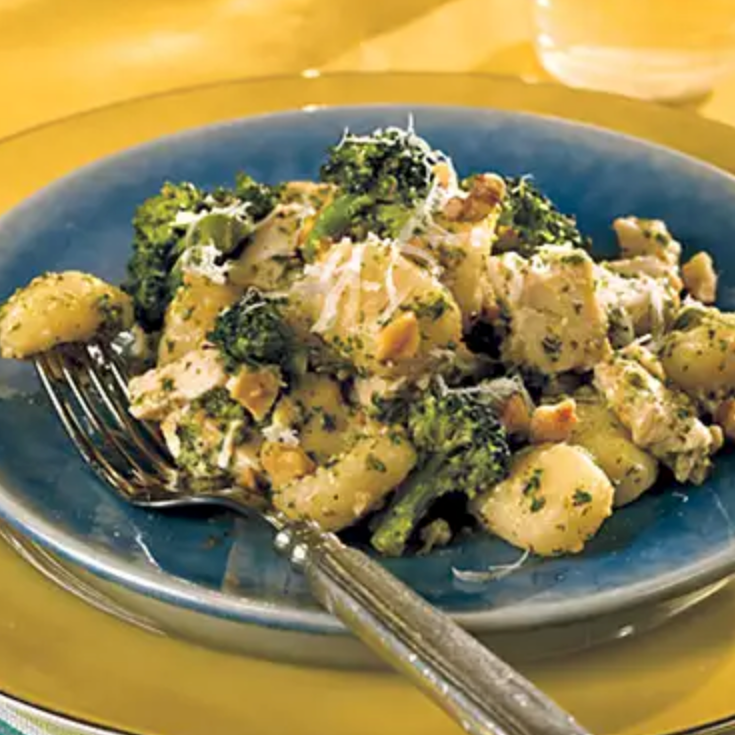 Chicken, Broccoli, and Pasta with Parsley Pesto